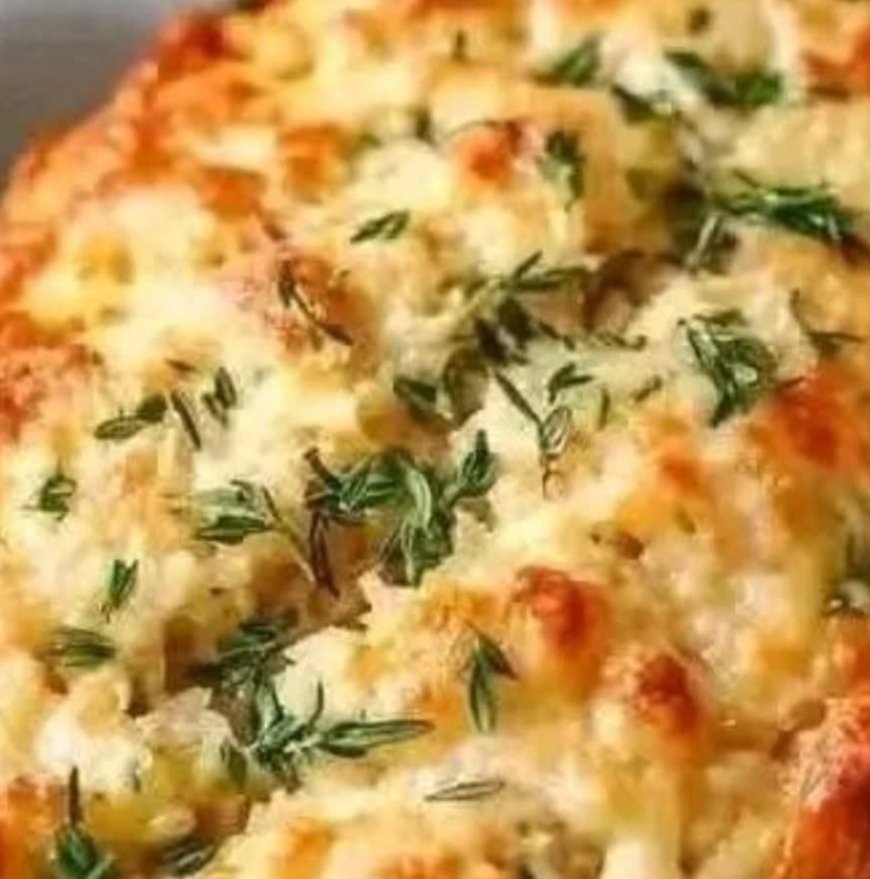 Cheesy Garlic Pull-Apart Bread