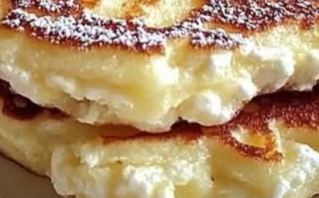 Flourless cottage cheese pancakes