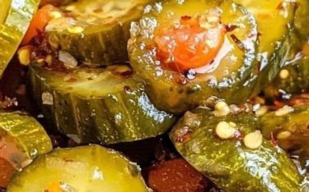Spicy Garlic and Dill Pickles