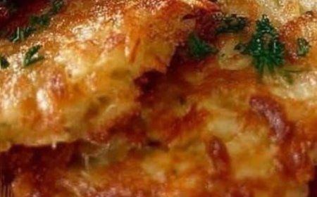 Crispy Potato Latkes with Creamy Dipping Sauce