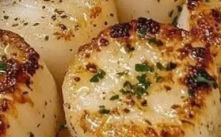 GARLIC BUTTER LOBSTER AND SCALLOPS