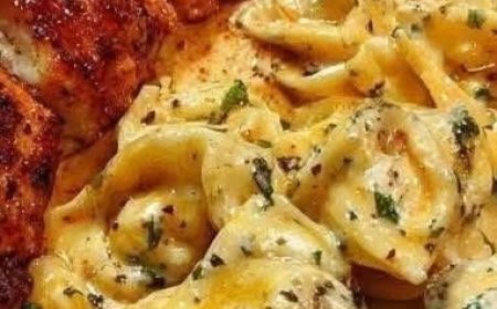 Grilled Chicken Bites with Creamy Garlic Sauce