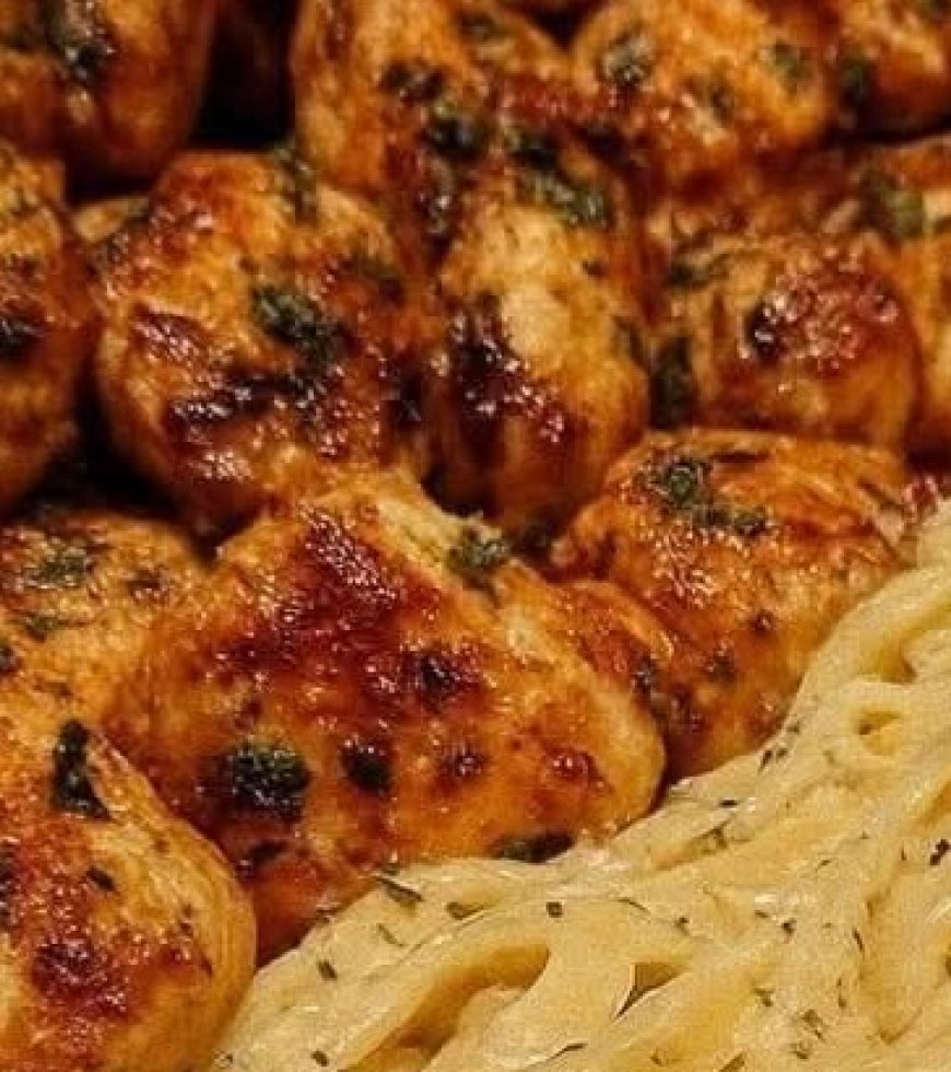 Grilled Chicken Bites with Creamy Garlic Sauce