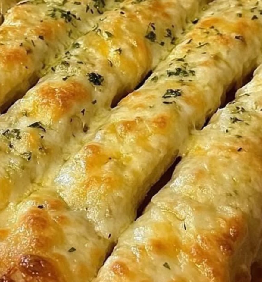 Easy Cheesy Garlic Breadsticks (Ready in 20 Minutes!)