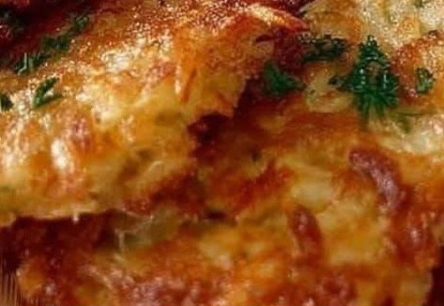 Crispy Potato Latkes with Creamy Dipping Sauce