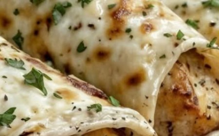 Cheesy Garlic Chicken Wraps