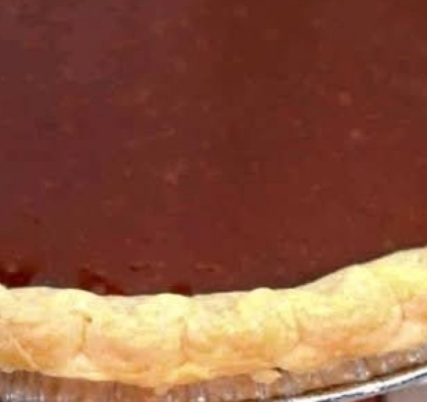 Grandma’s Cocoa Cream Pie