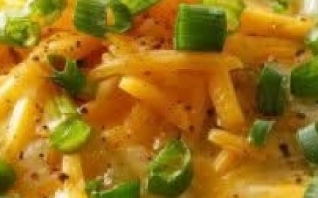 Slow Cooker 5-Ingredient Creamy Potato Soup