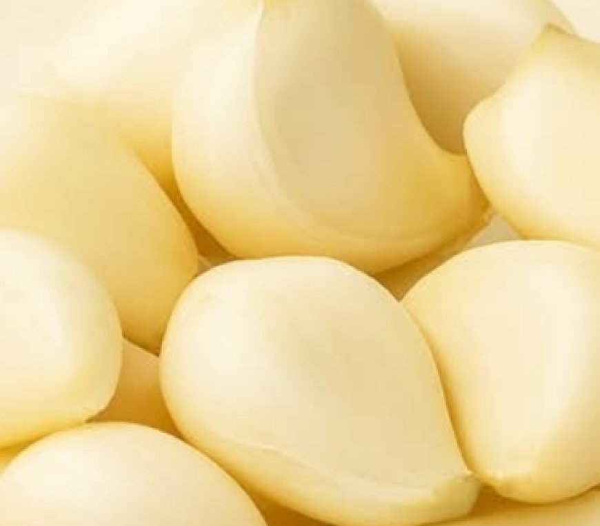 14 Life-Changing Benefits of Taking Raw Garlic on an Empty Stomach